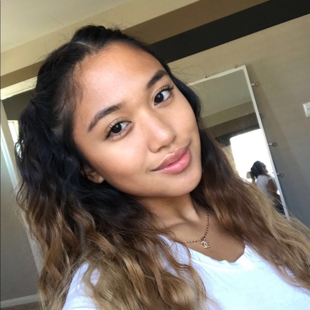 Meet your Posher, Julia